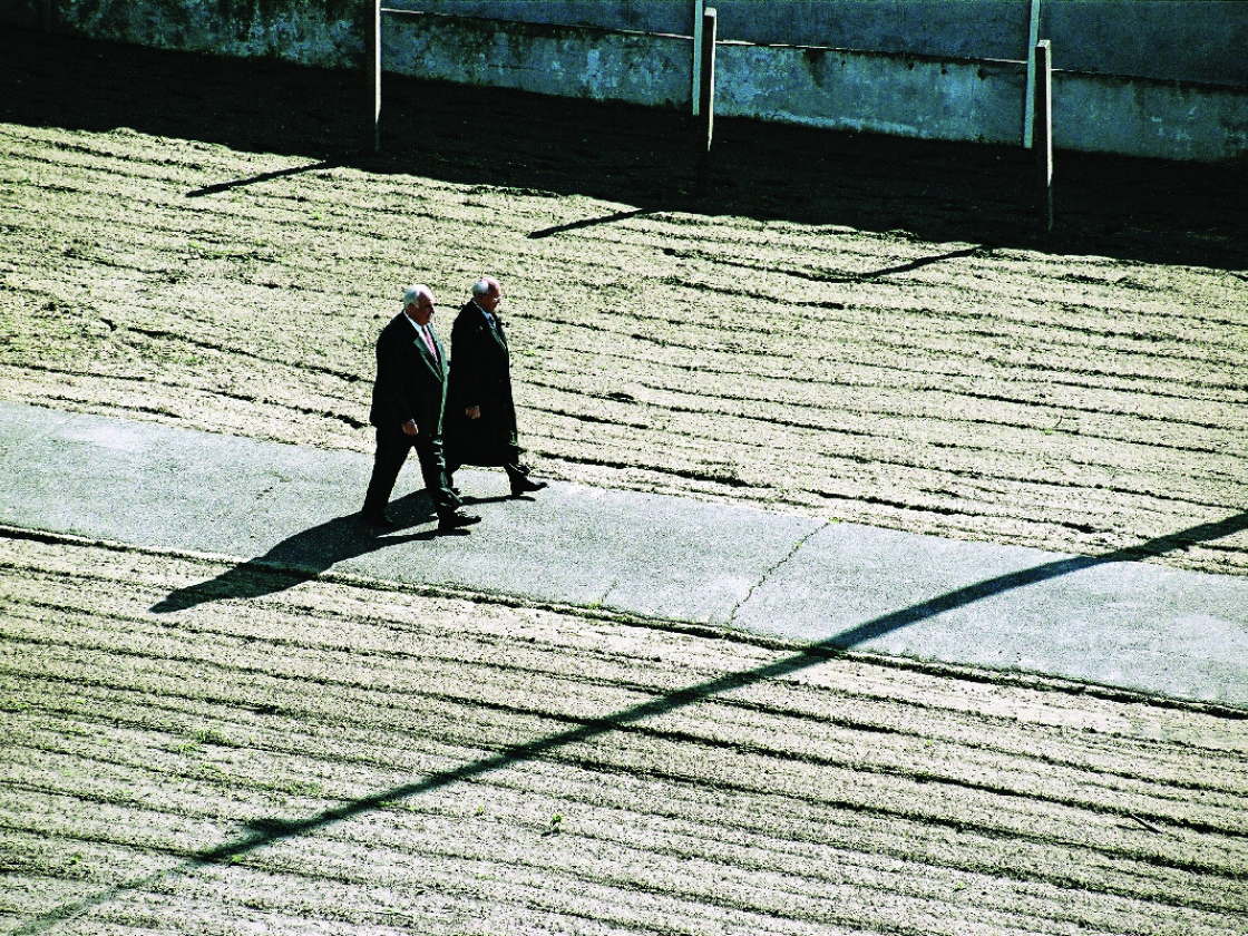 Gorbatschow und Kohl im Denkmal der Gedenkstätte Berliner Mauer