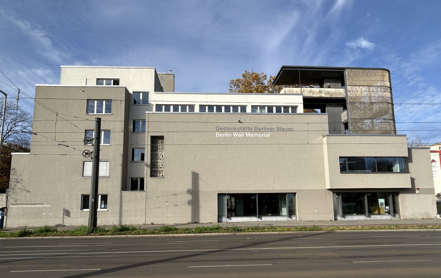 Dokumentationszentrum und Aussichtsturm