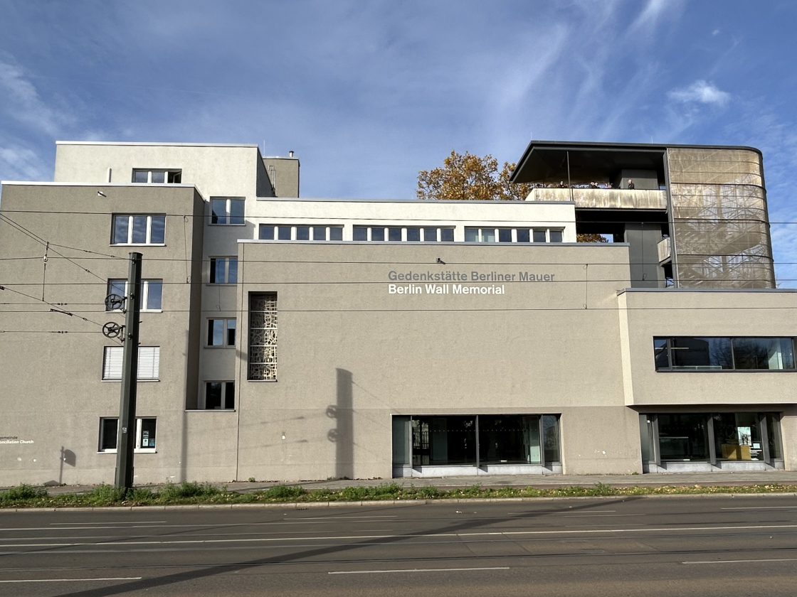 Dokumentationszentrum und Aussichtsturm